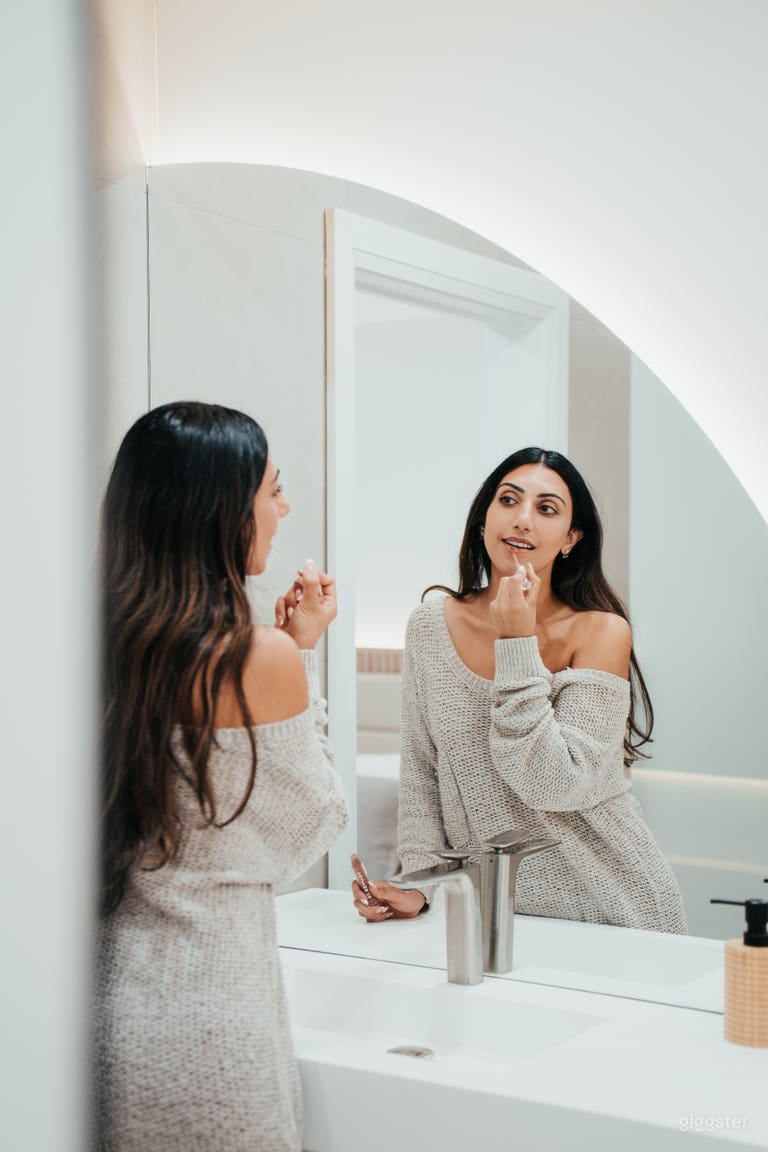  Animal Sanctuary B&B On 10 Acres 