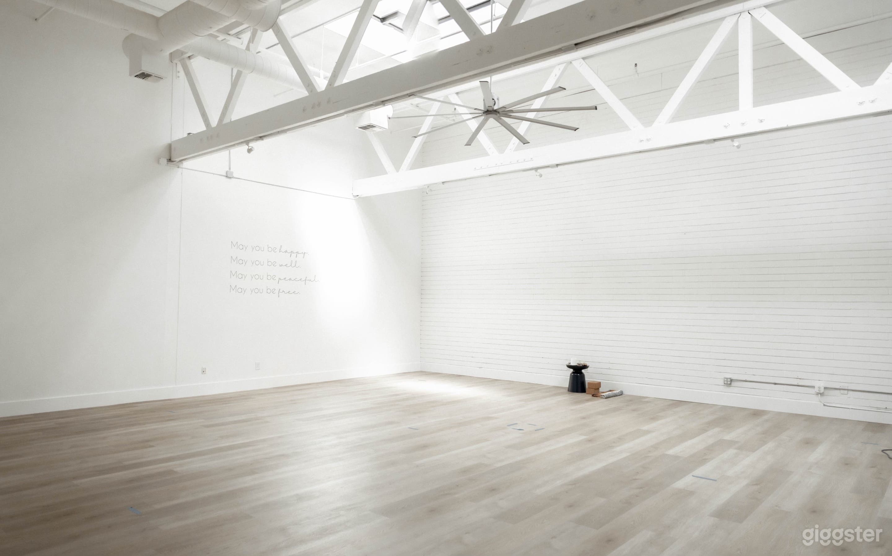 Spacious And Clean Yoga Studio In San Rafael Photo 1