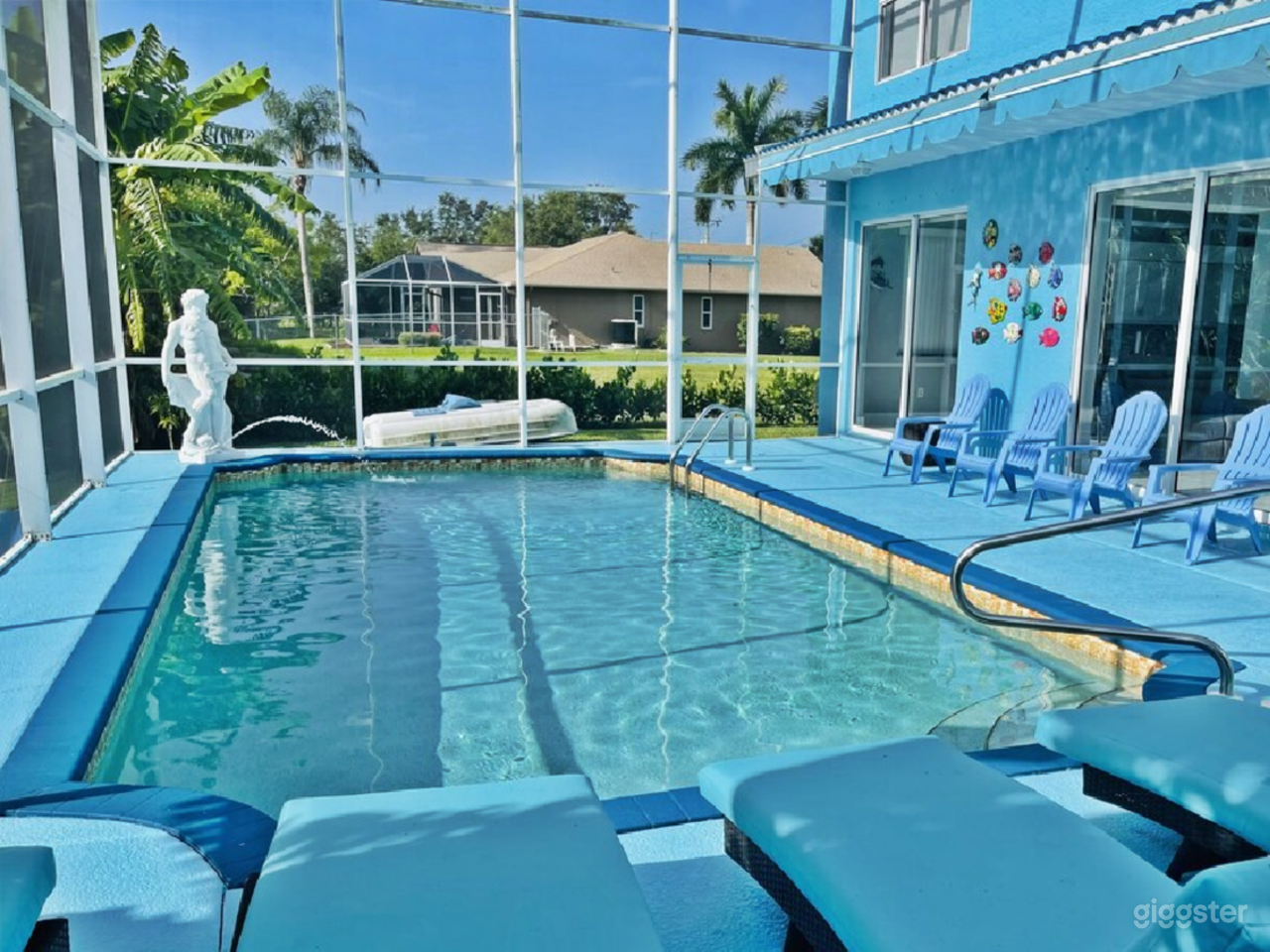 Luxury Blue House, Heated Pool, BBQ, Waterfront, Games. Photo 1
