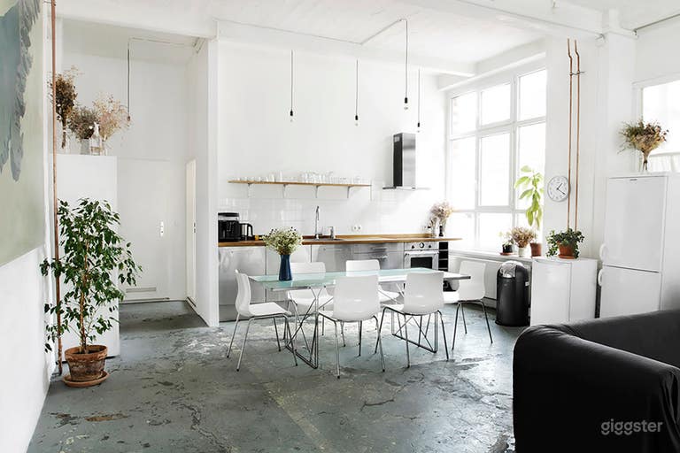  Loft au dernier étage avec lumière du jour à Kreuzkölln 