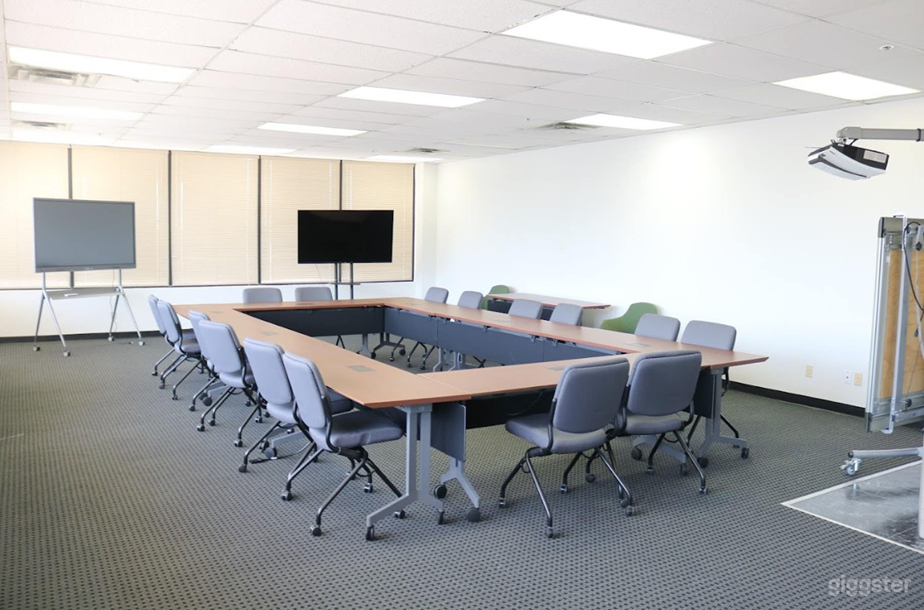 Spacious 20-Seater Conference Room with TV &amp; White Board Photo 2