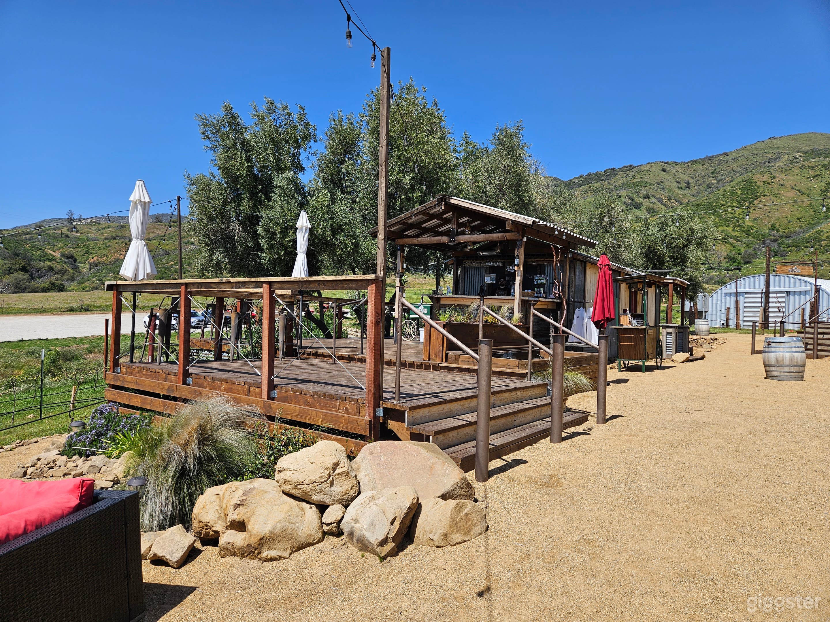 Beautiful Scenic Winery &amp; Vineyard Village near LA Photo 2