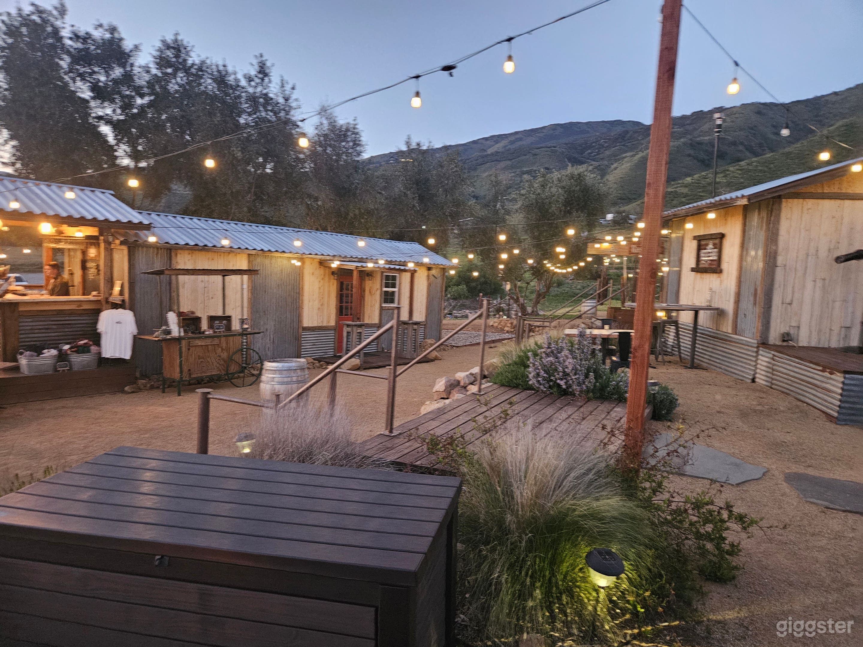 Beautiful Scenic Winery &amp; Vineyard Village near LA Photo 3