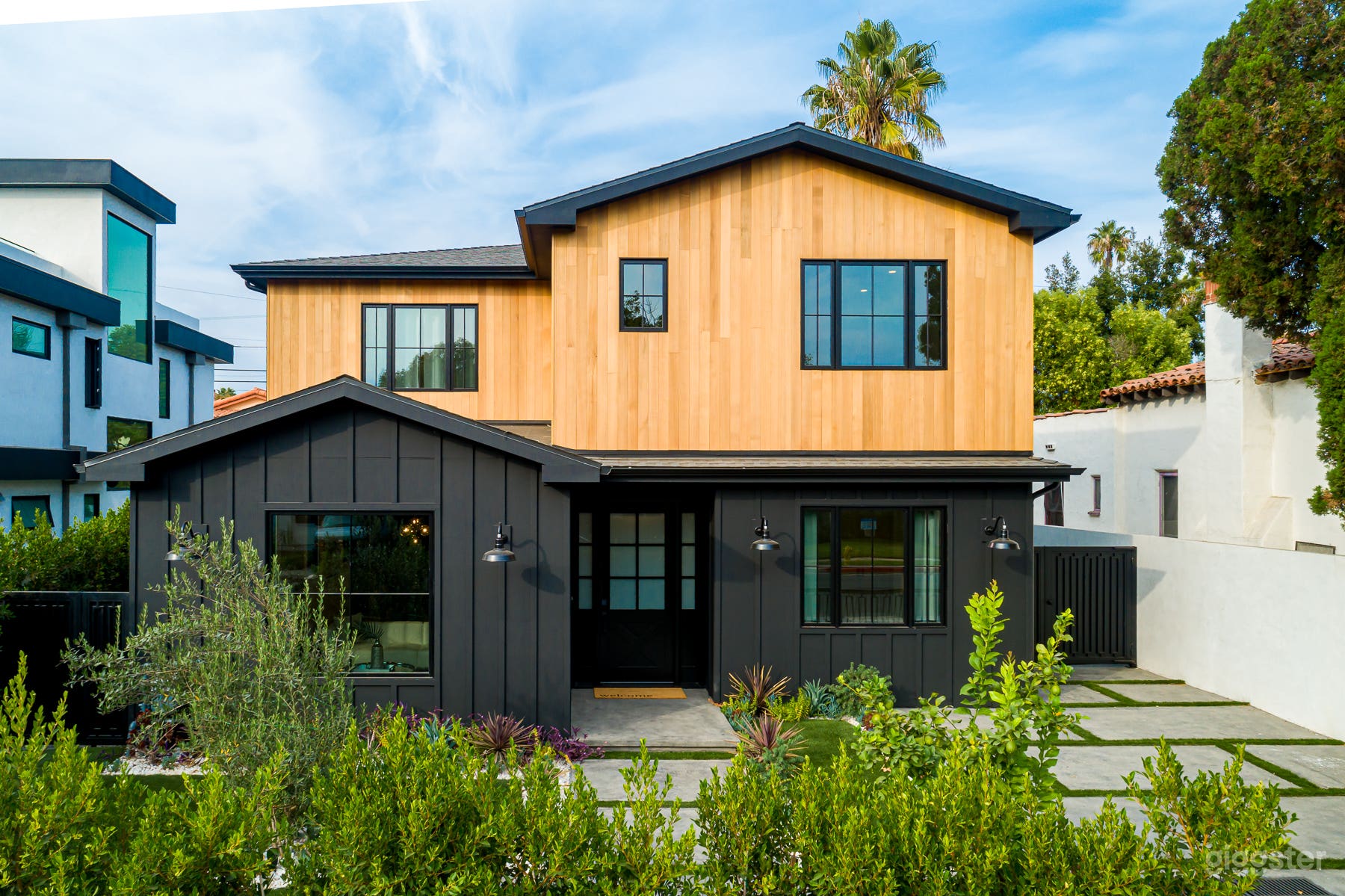 Luxury Farmhouse Photo 3