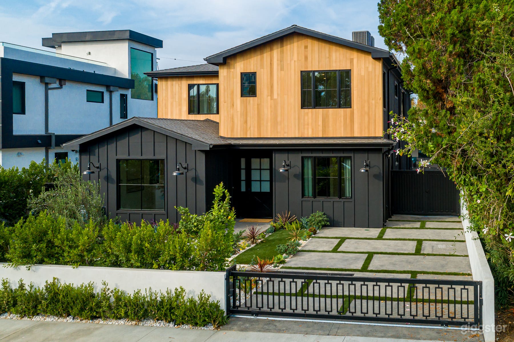 Luxury Farmhouse Photo 2