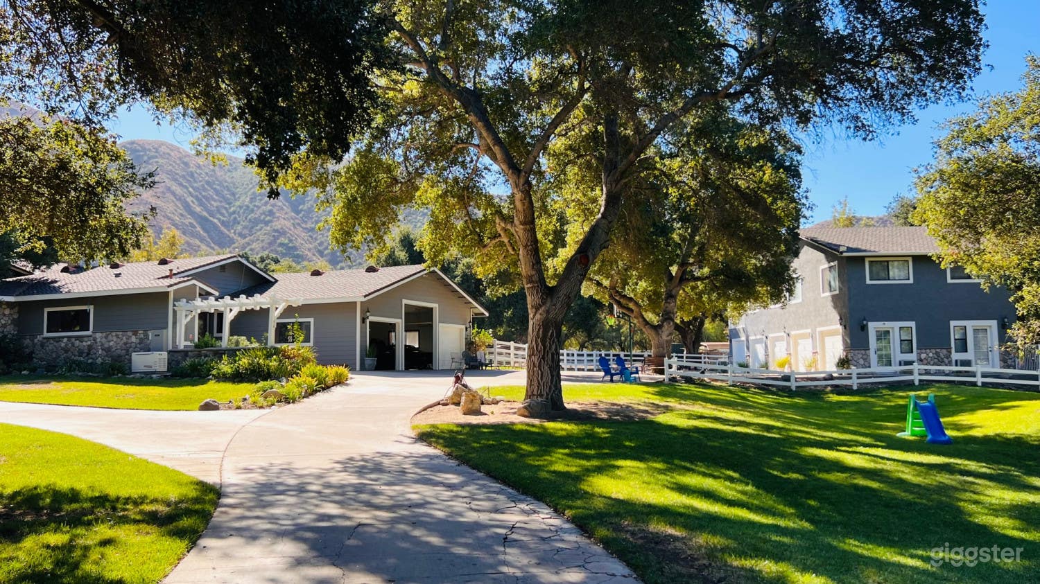 Driveway/Garages 1, 2, 3