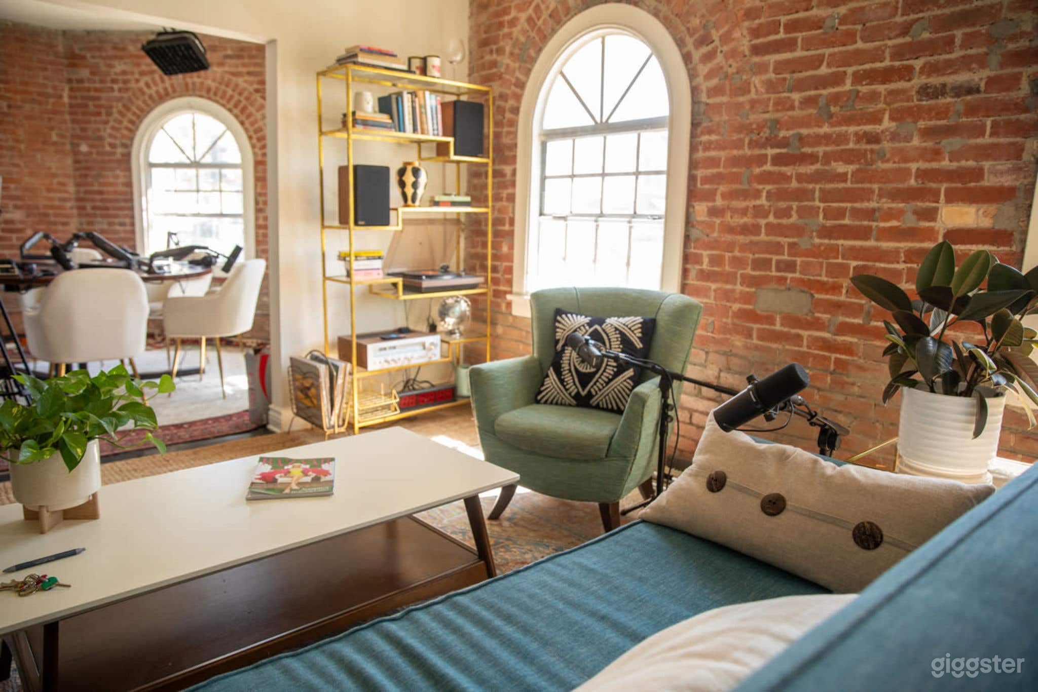 Podcast Studio (w/ two looks) on Melrose Photo 2