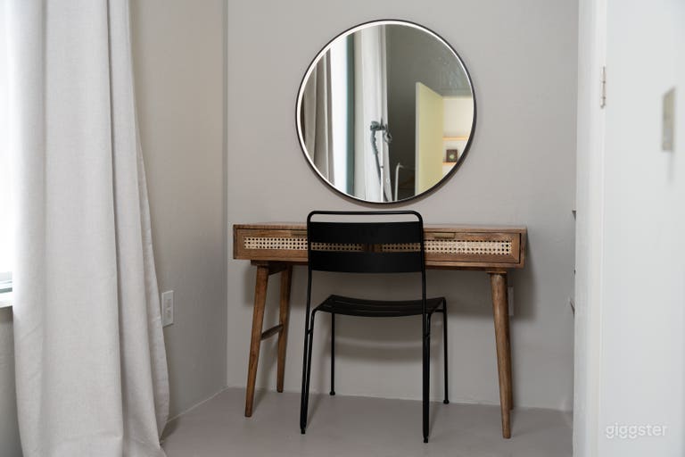  Dressing room for changing, make-up and hair. 