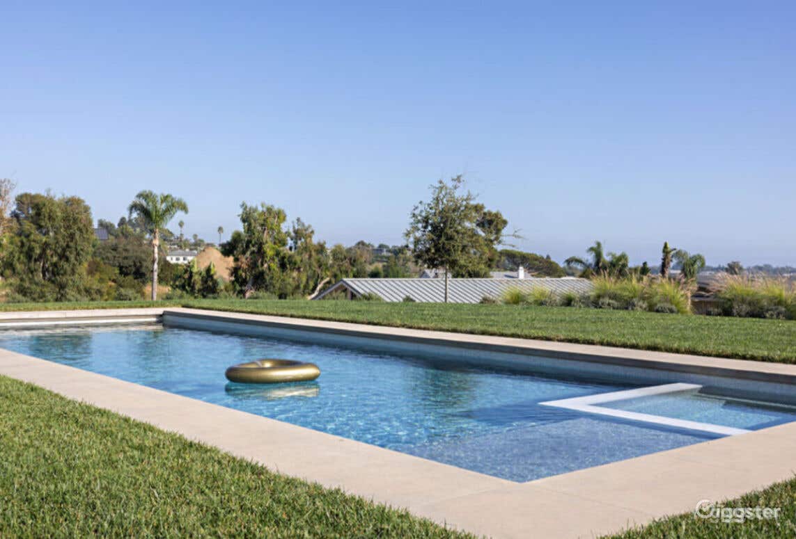 #404 Modern Malibu Pool with Guest house Photo 1