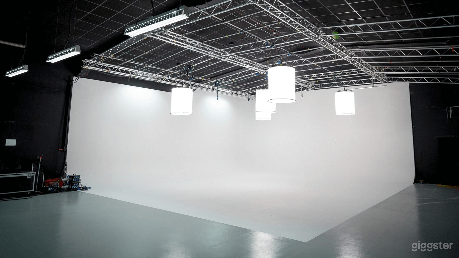 Versatile Film Studio Available in LA Photo 2