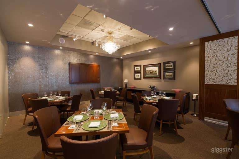  Cozy Dining Room with Polo-themed Paintings in Houston 