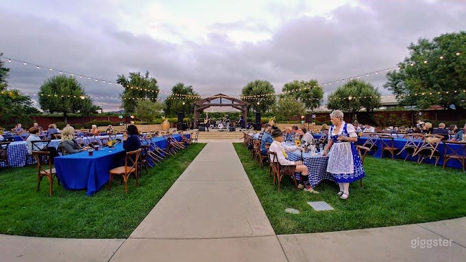 Amphitheater with Mountain View Photo 2