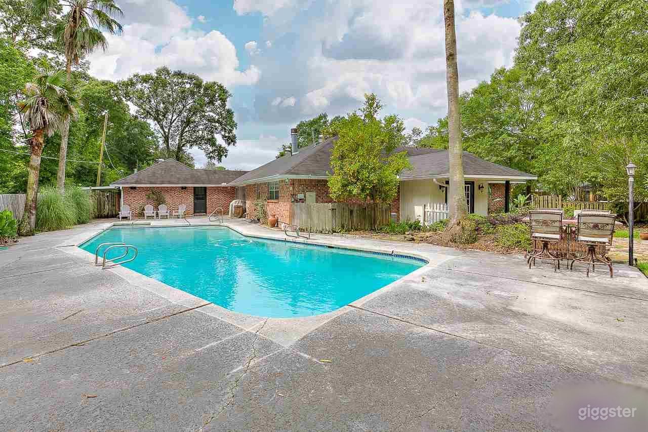 Serene Private Outdoor Pool Retreat for Relaxation Photo 2