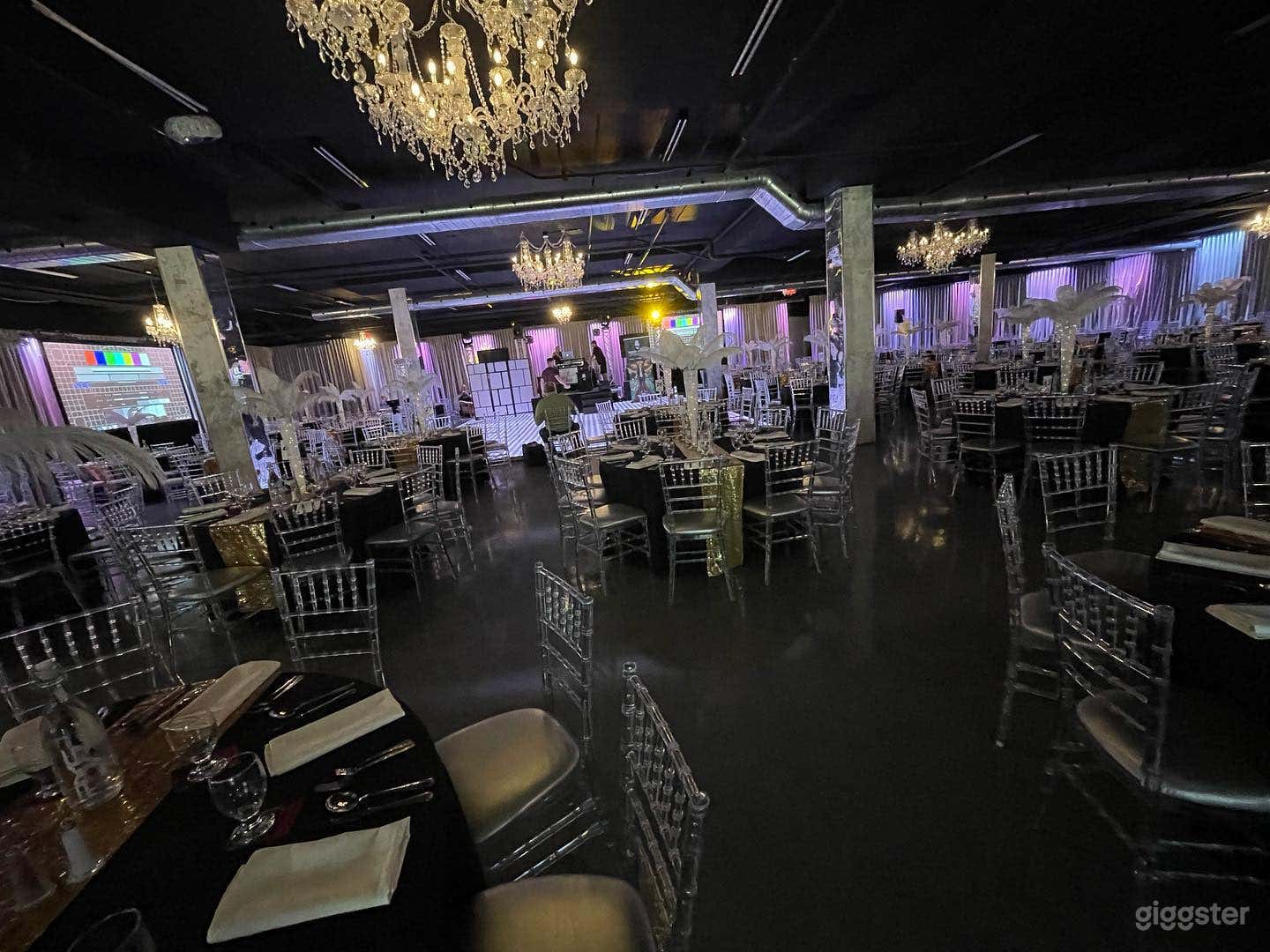 THE GARAGE (Industrial-Chic Style Venue) Photo 3