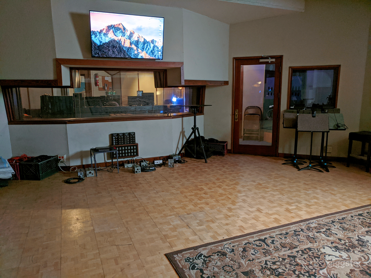 Recording Studio in Van Nuys (BUY OUT) Photo 1