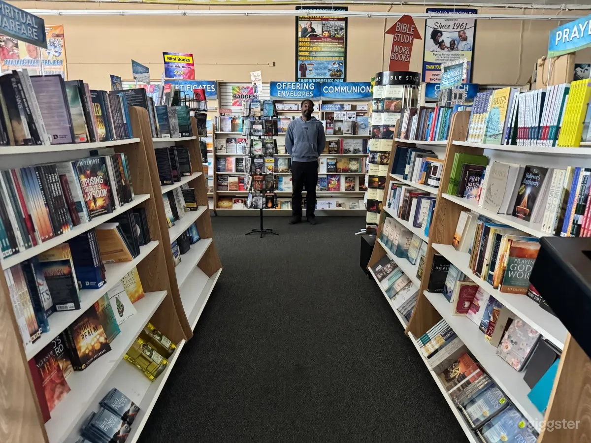 Authentic Neighborhood Bookstore with Flexible Filming Space Photo 1