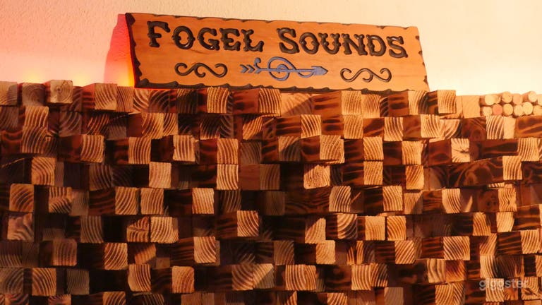  Cozy recording studio and mixing suite 
