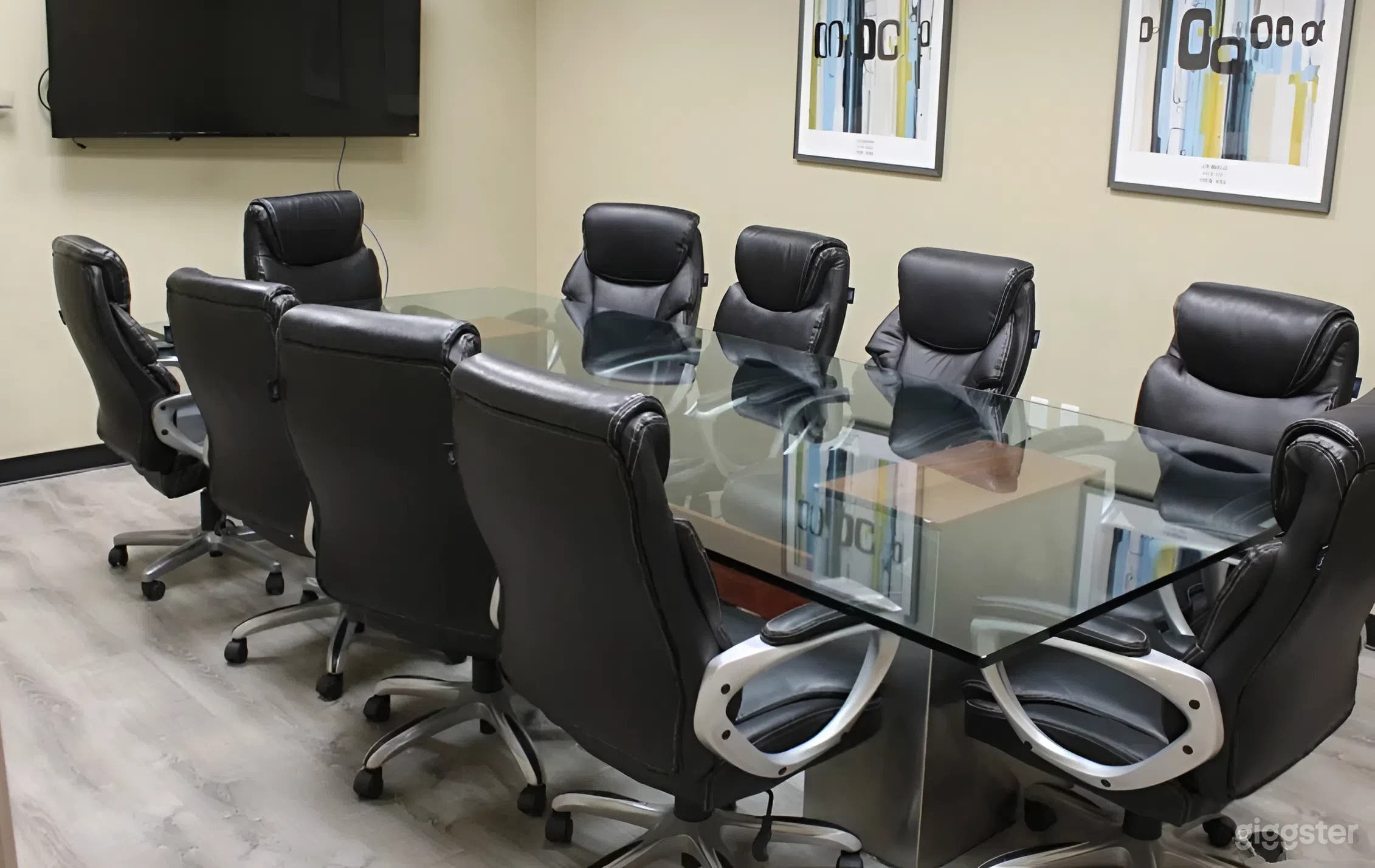 Large Conference Room for 12 in Downtown Ontario Photo 2
