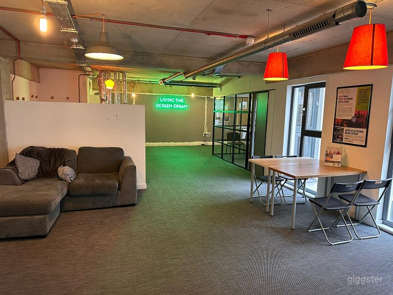  Open Rehearsal Space 