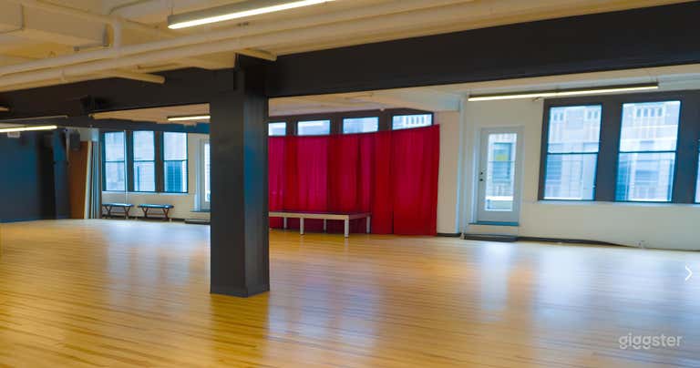  Versatile Large Studio Room A 