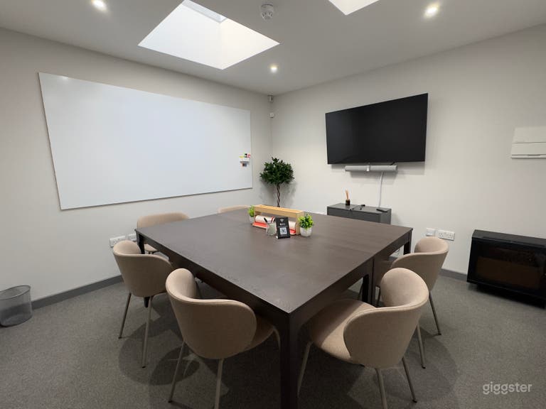  Sala Riunioni F8 