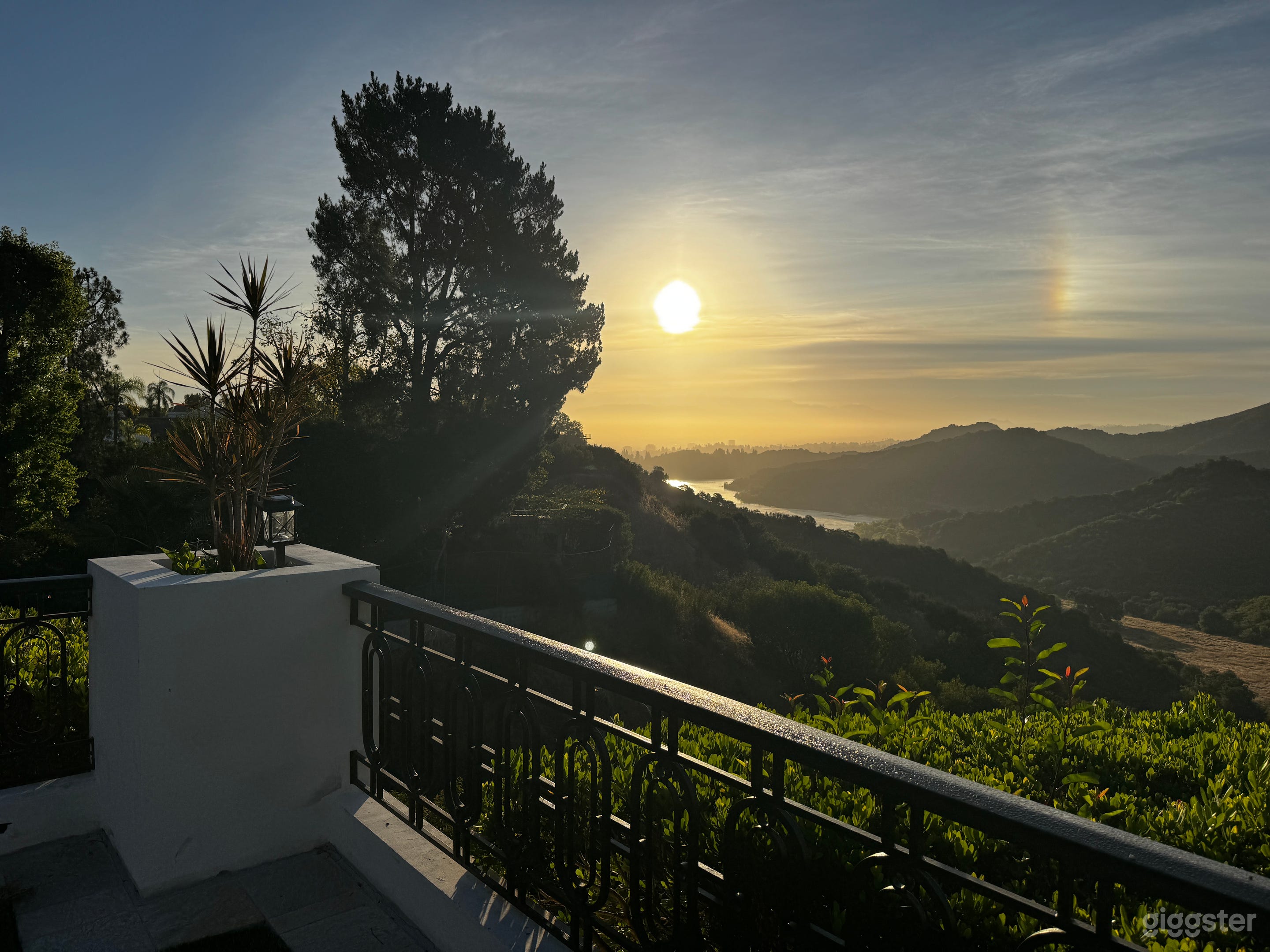 Beautiful home with Unmatched view beyond compare Photo 1
