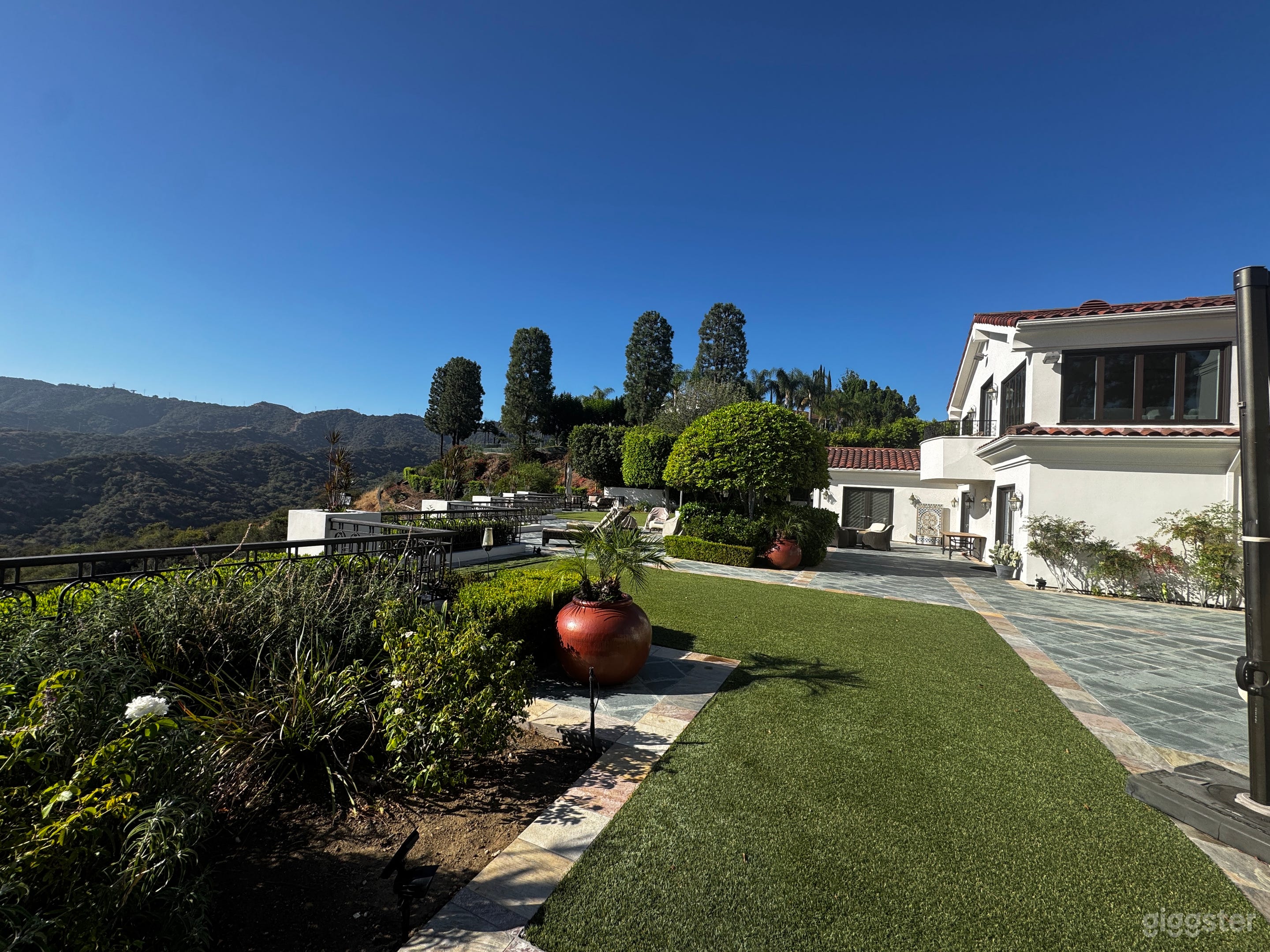 Beautiful home with Unmatched view beyond compare Photo 3