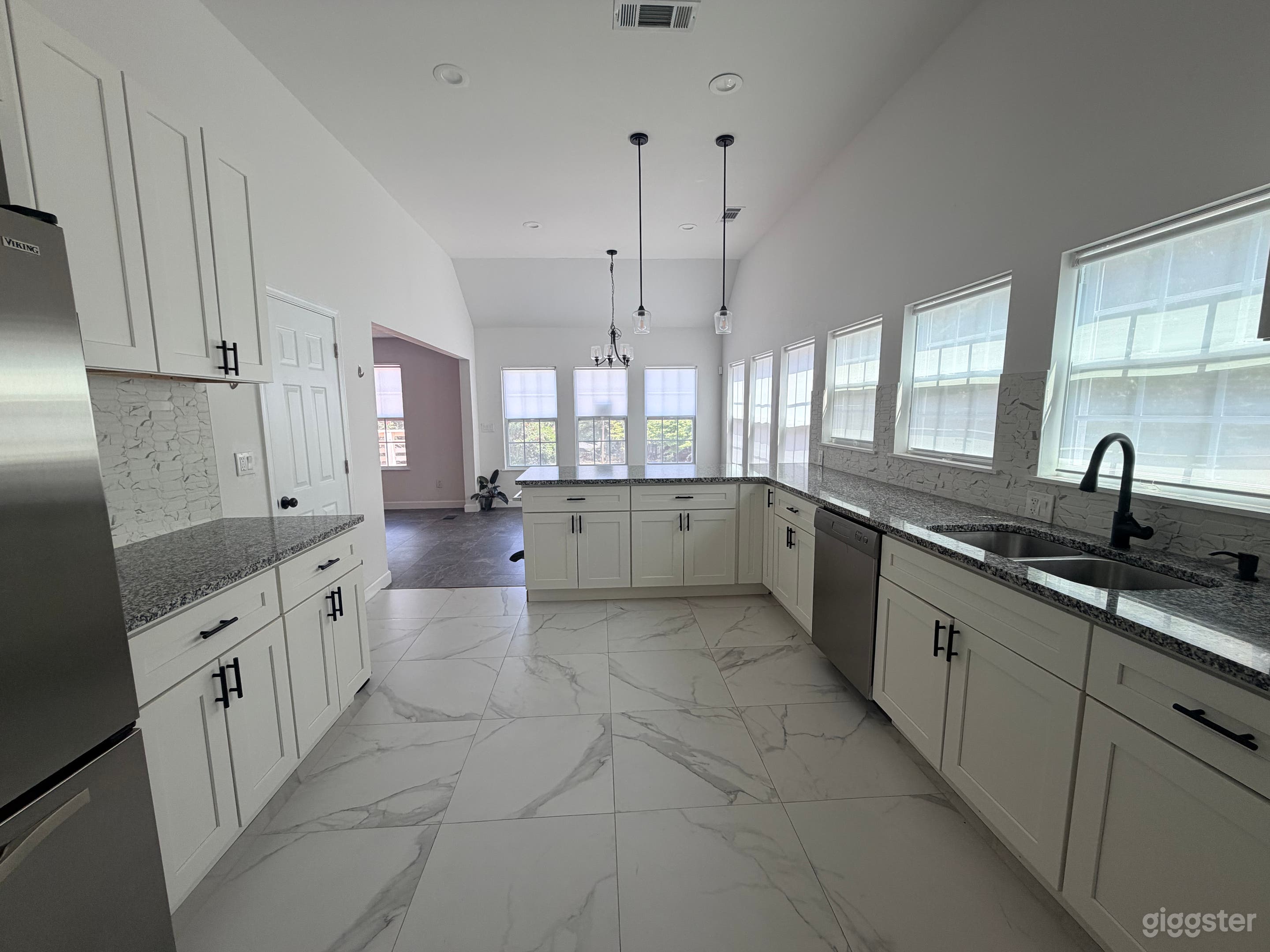 Modern Residential Event & Production Space in Atlanta Photo 4