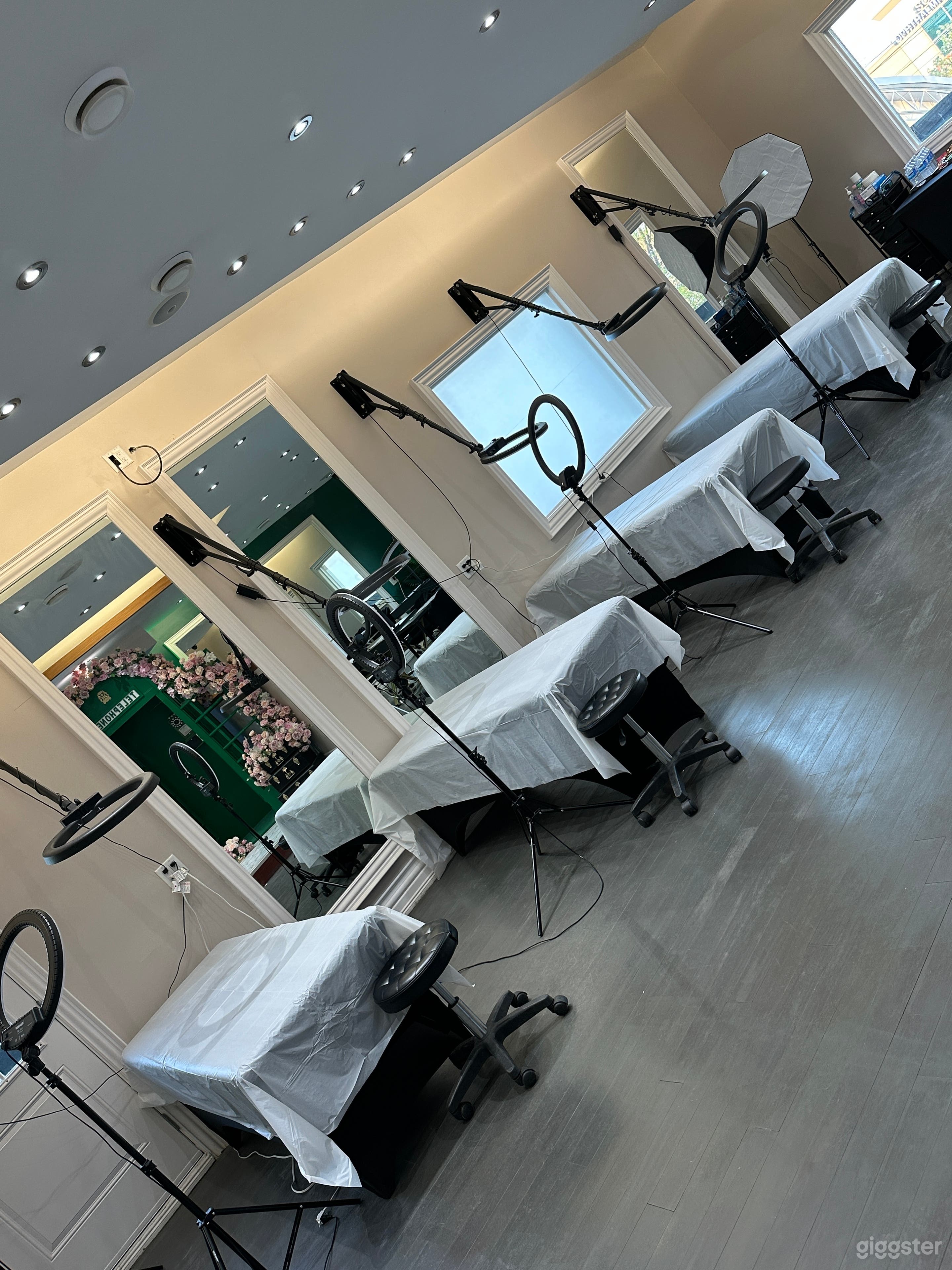 Beautiful and spacious event space and studio  Photo 3