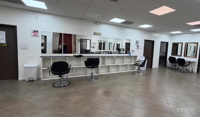  Hair Salon Training Room 