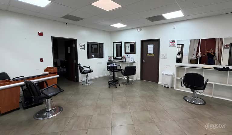  Hair Salon Training Room 