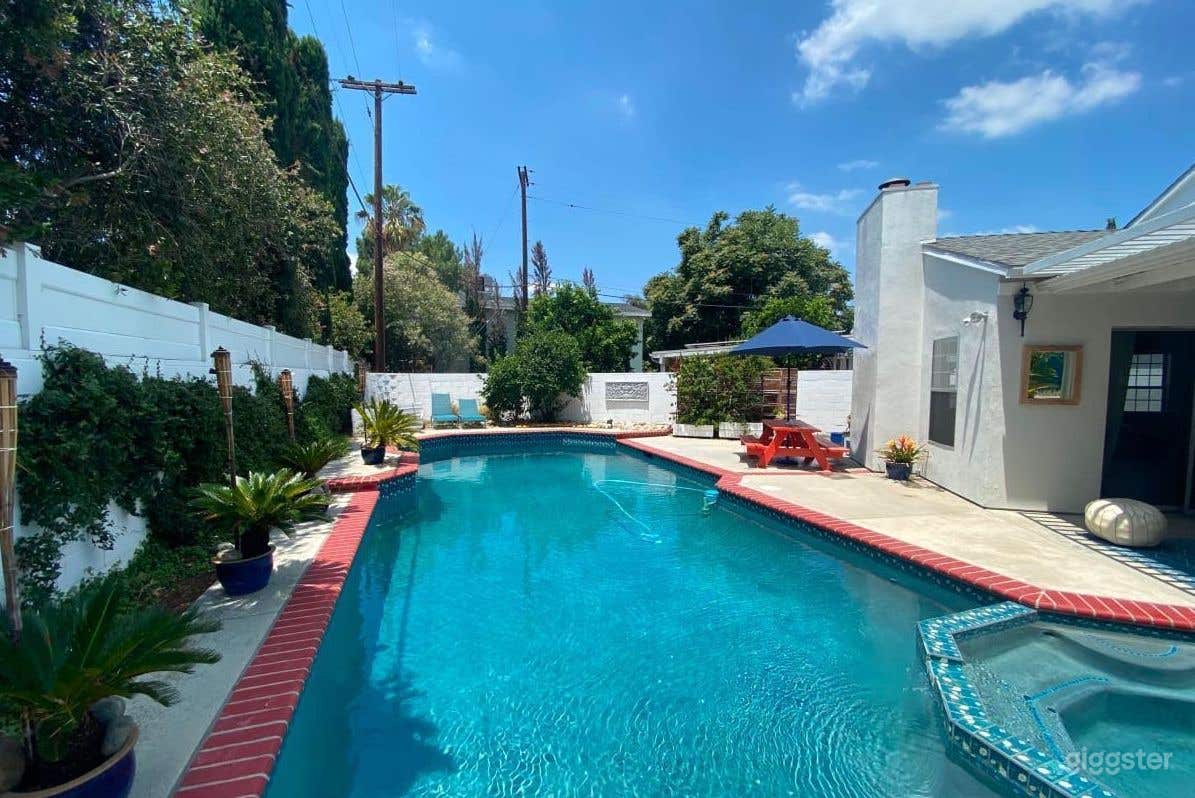 Mediterranean style swimming pool Photo 4