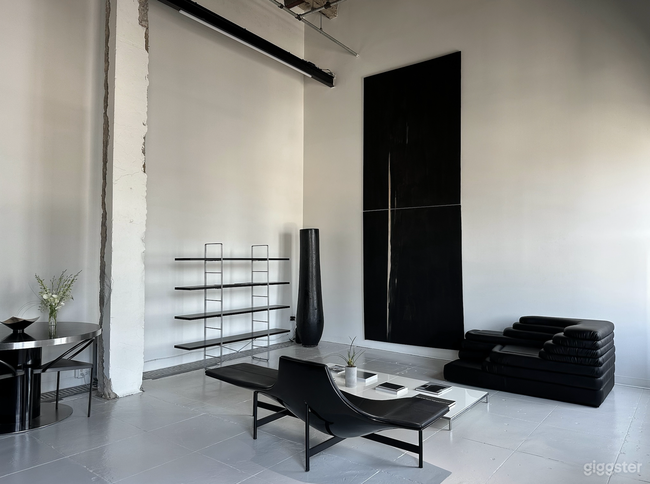 New York Style High Ceiling Studio natural light Photo 1