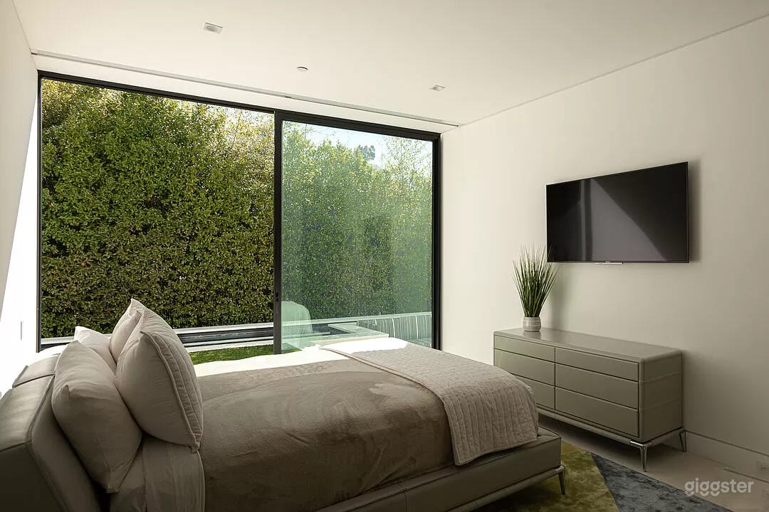 SuperHost-Modern hi-Tech Mansion in Beverly Hills Photo 4