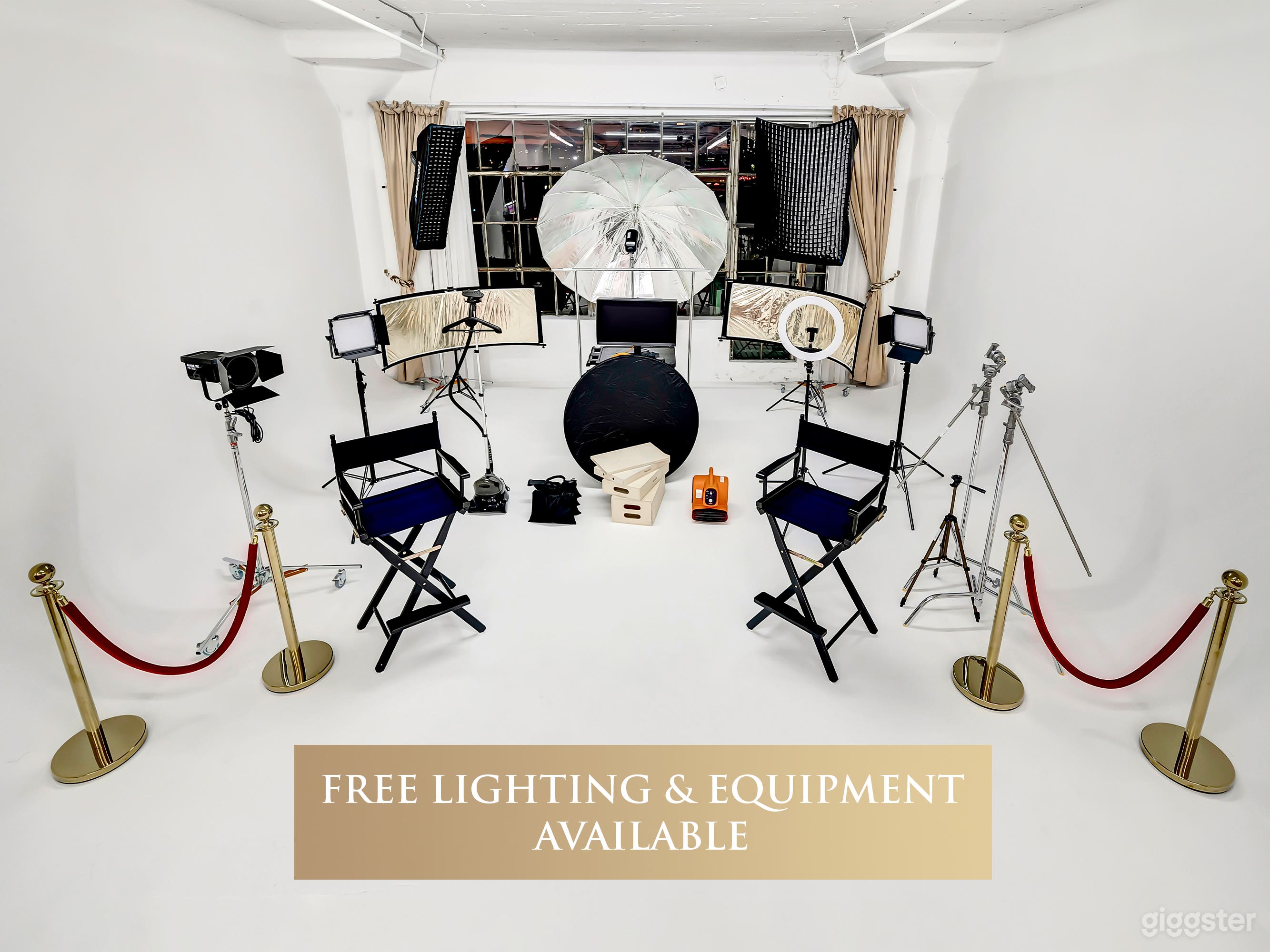 444: Natural Light Cyc Wall Studio + FREE LIGHTING Photo 3