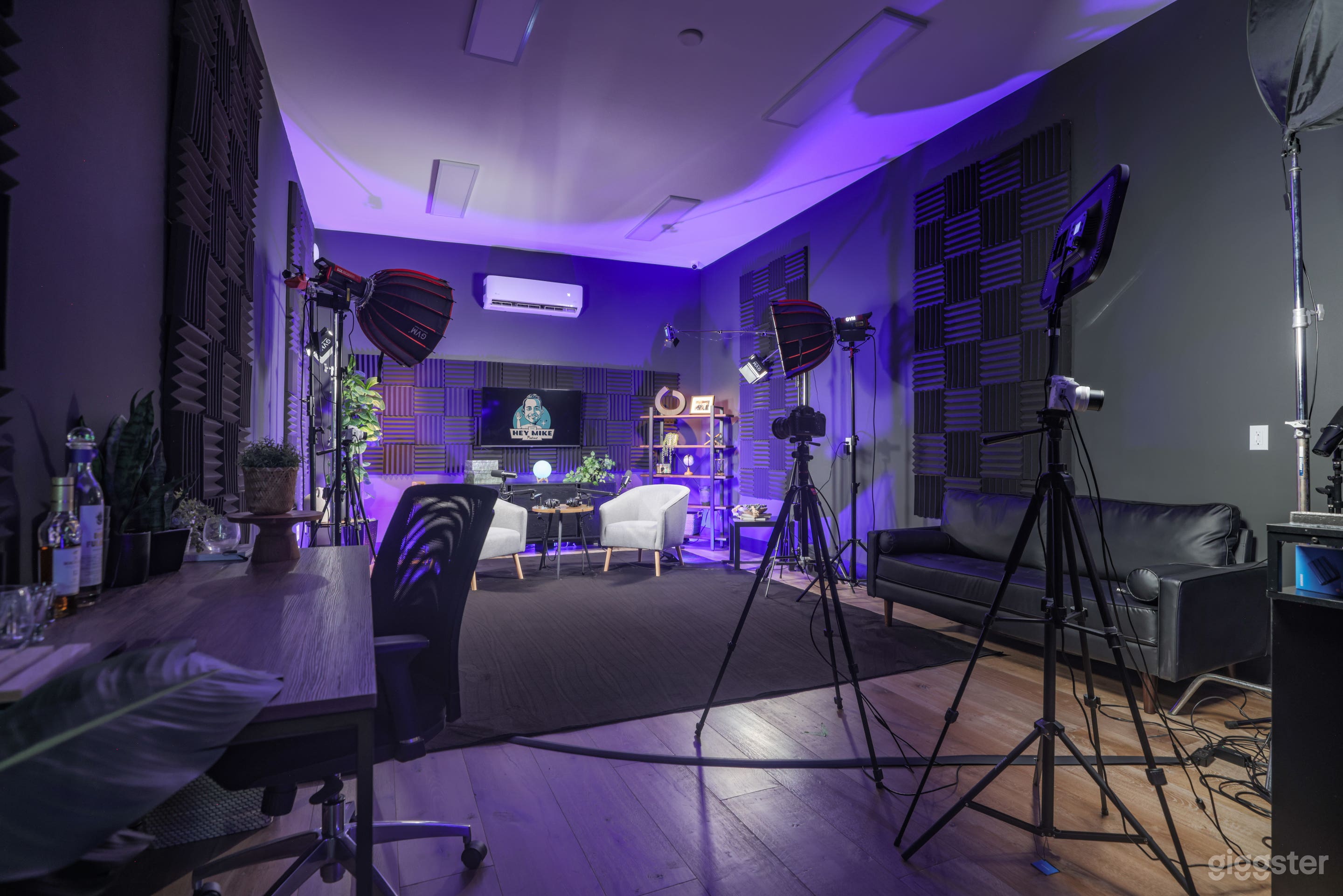 Podcast Studio Photo 3