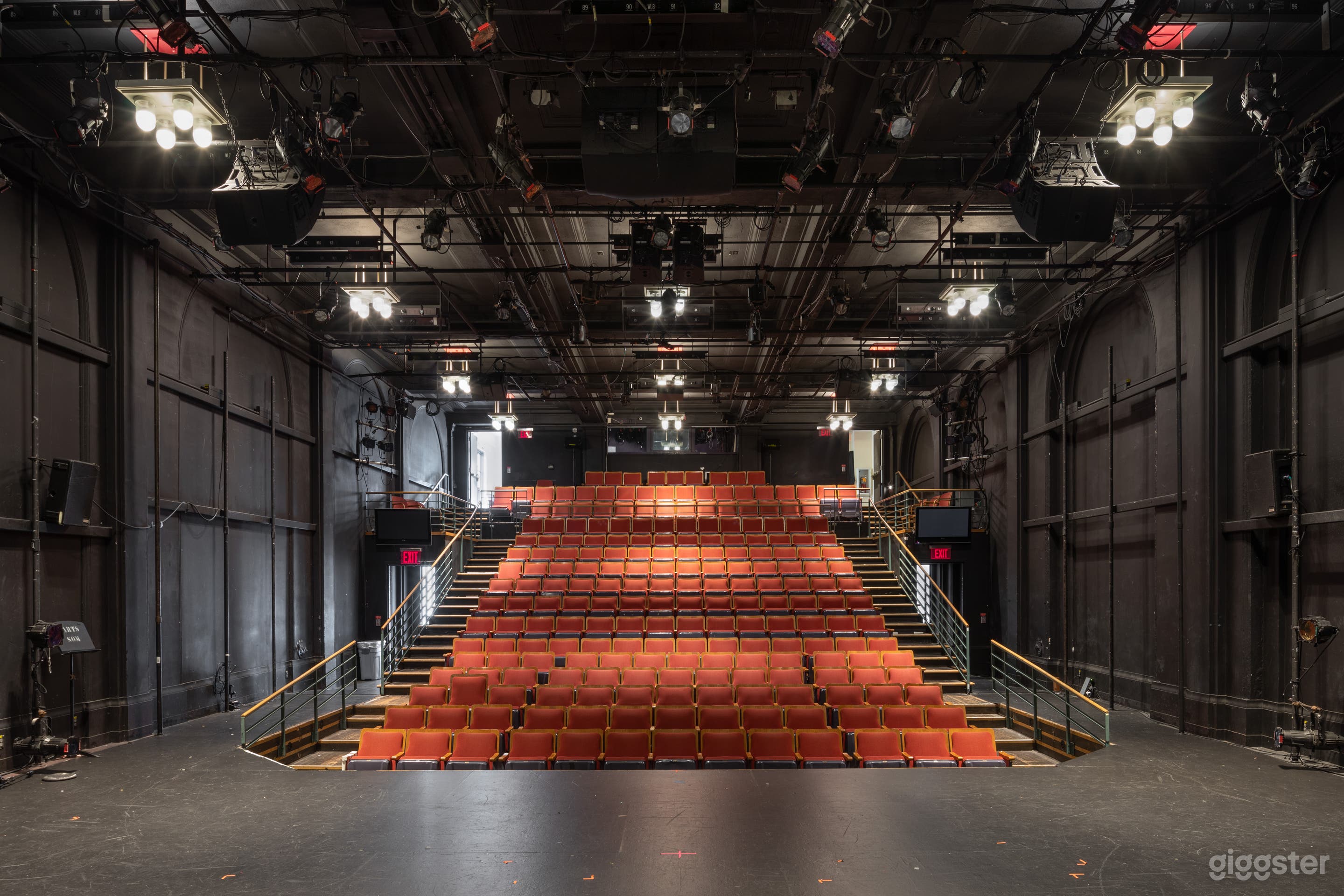 Theater, Studio, Pop-Up event on Ave of The Arts Photo 2