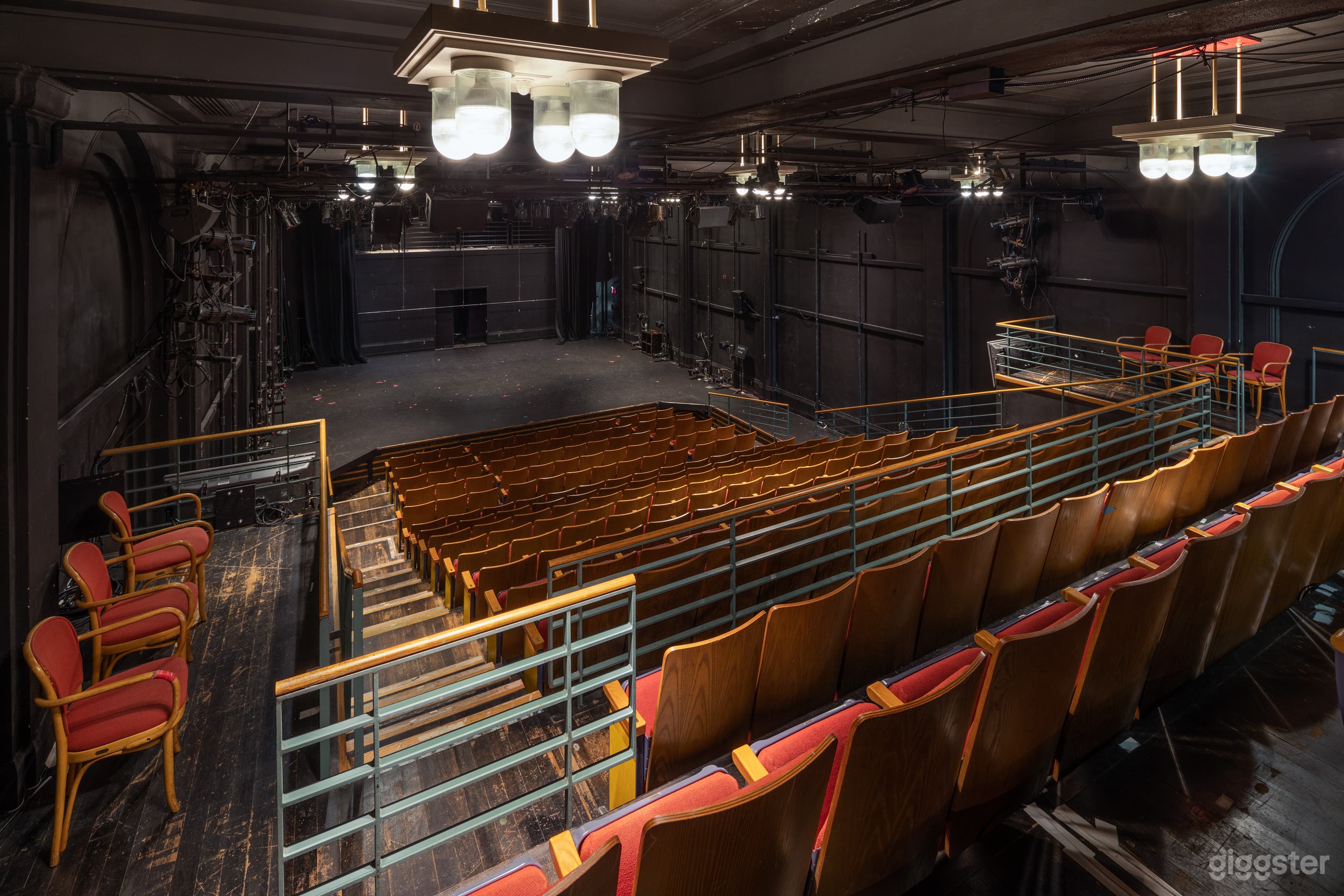 Theater, Studio, Pop-Up event on Ave of The Arts Photo 3