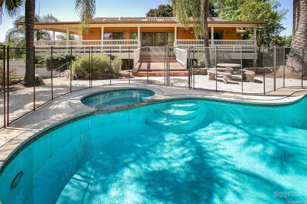 Tranquil Pool, Spa with Stunning Mountain View  Photo 2