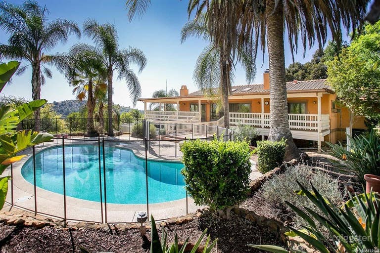  Tranquil Pool, Spa with Stunning Mountain View  