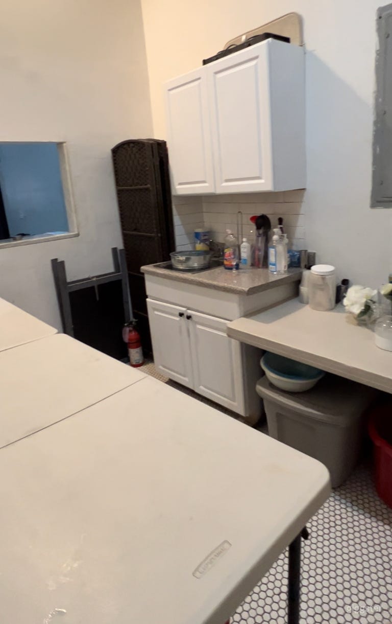  Food Prep Area (No Cooking) 