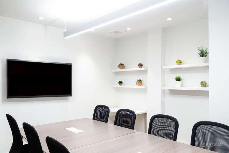  10-Seater Meeting Room l Downtown Toronto 