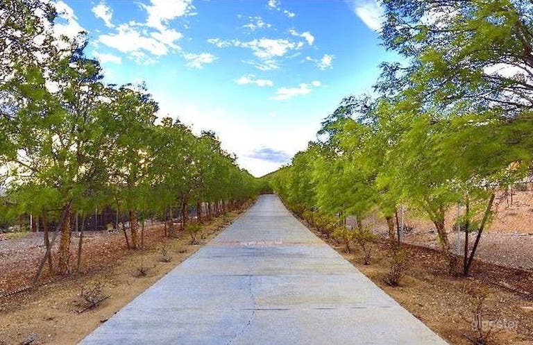  Camino de entrada 
