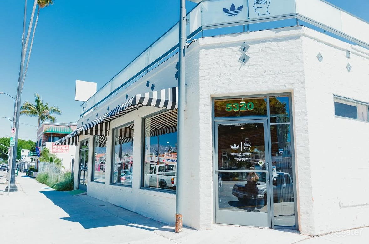 Building front which shows 1920s characteristics and vintage signage 