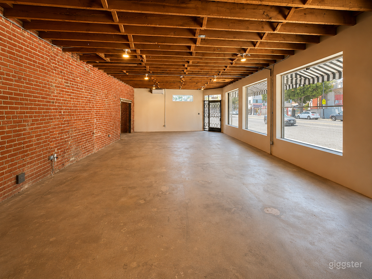  Façade historique en briques + espace en bois Terrain de 7 500 pi² | NELA 