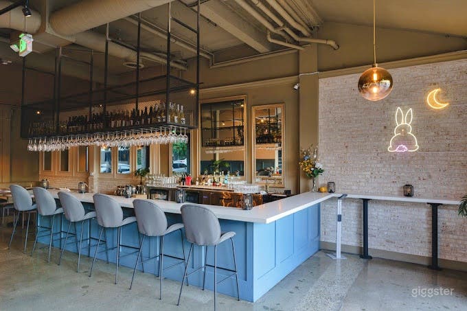  Modern Korean Restaurant with Bar  