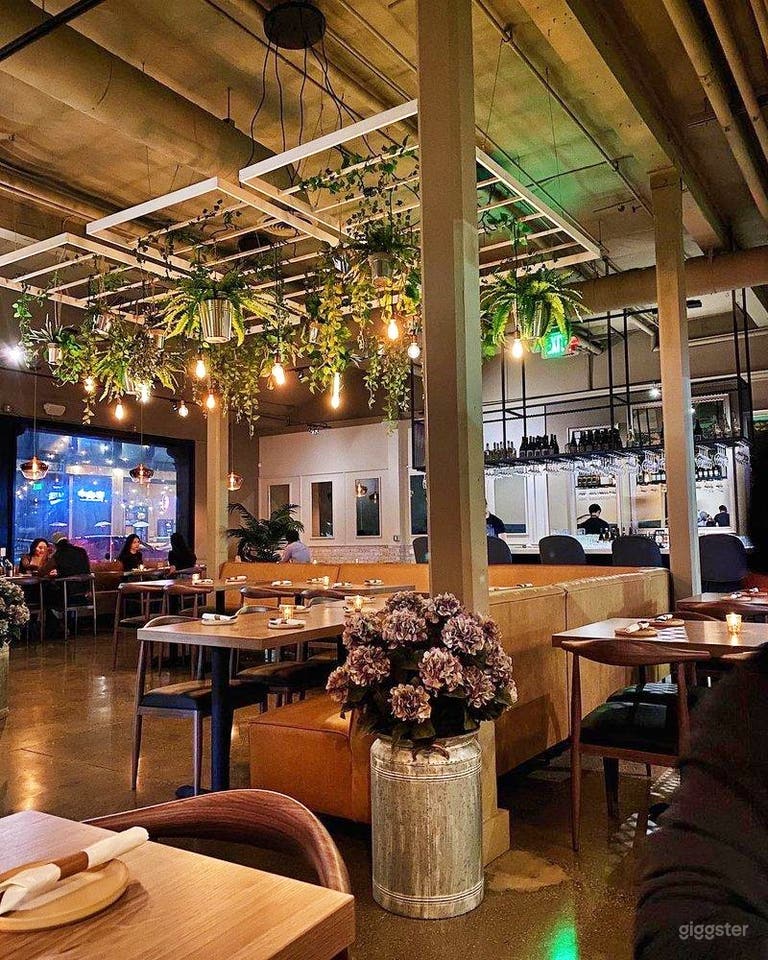  Modern Korean Restaurant with Bar  