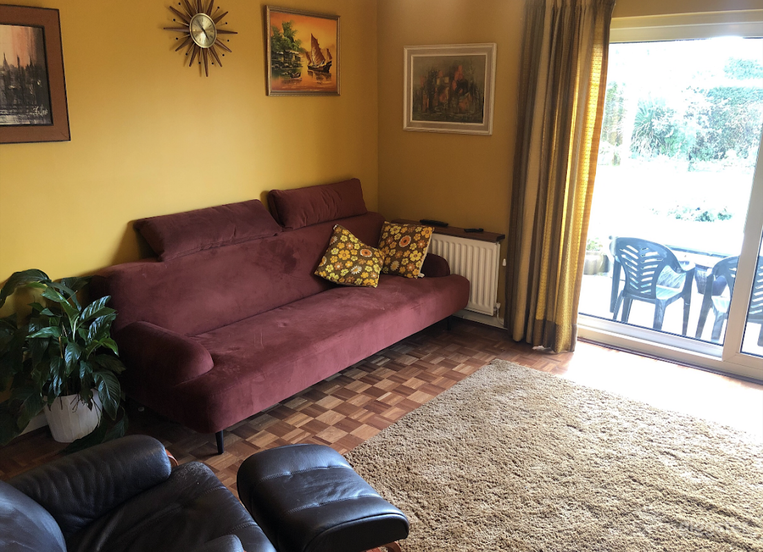 Stunning 1970's detached house with mountain views Photo 3