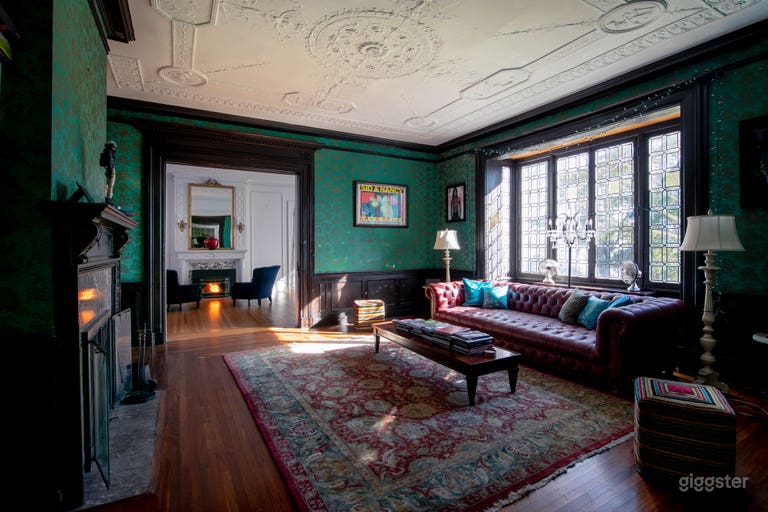  Library / Living Room 