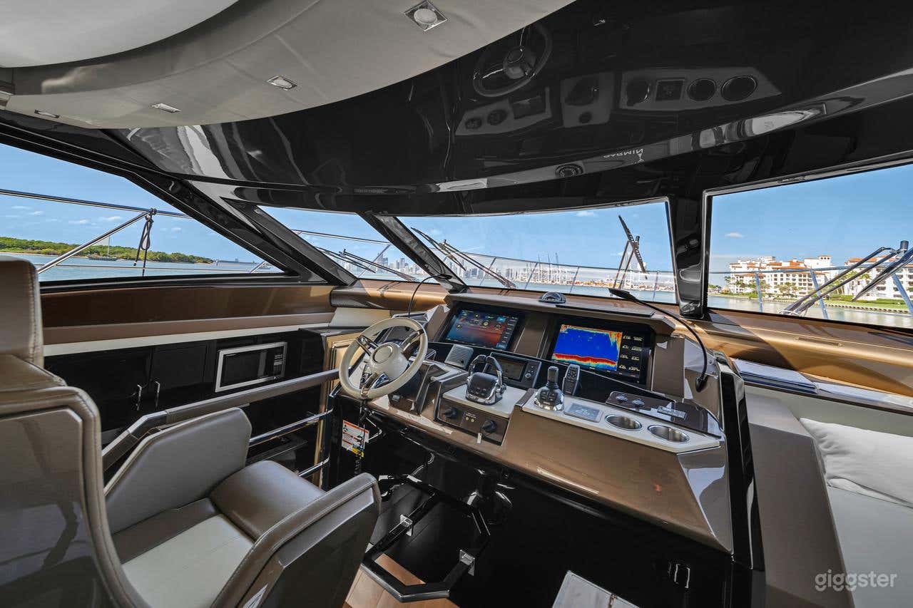 70Ft Marquis Yacht Photo 4